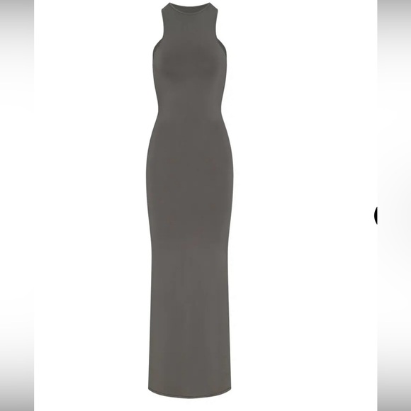 SKIMS
Smooth Lounge Open Racerback Dress -
Gunmetal 3X - Picture 1 of 5